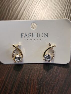 Fashion Jewelry Gold and Clear Crystal Teardrop Stud Earrings